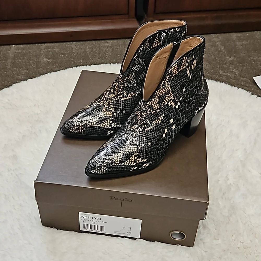 *SOLD* Paolo Westly Black Platinum Snake Print Leather Booties, size 6, NEW, NWB - Picture 1 of 16